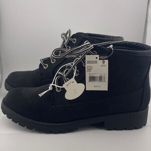 Joe Boxer Black Boots New with Tags Size 9 Women